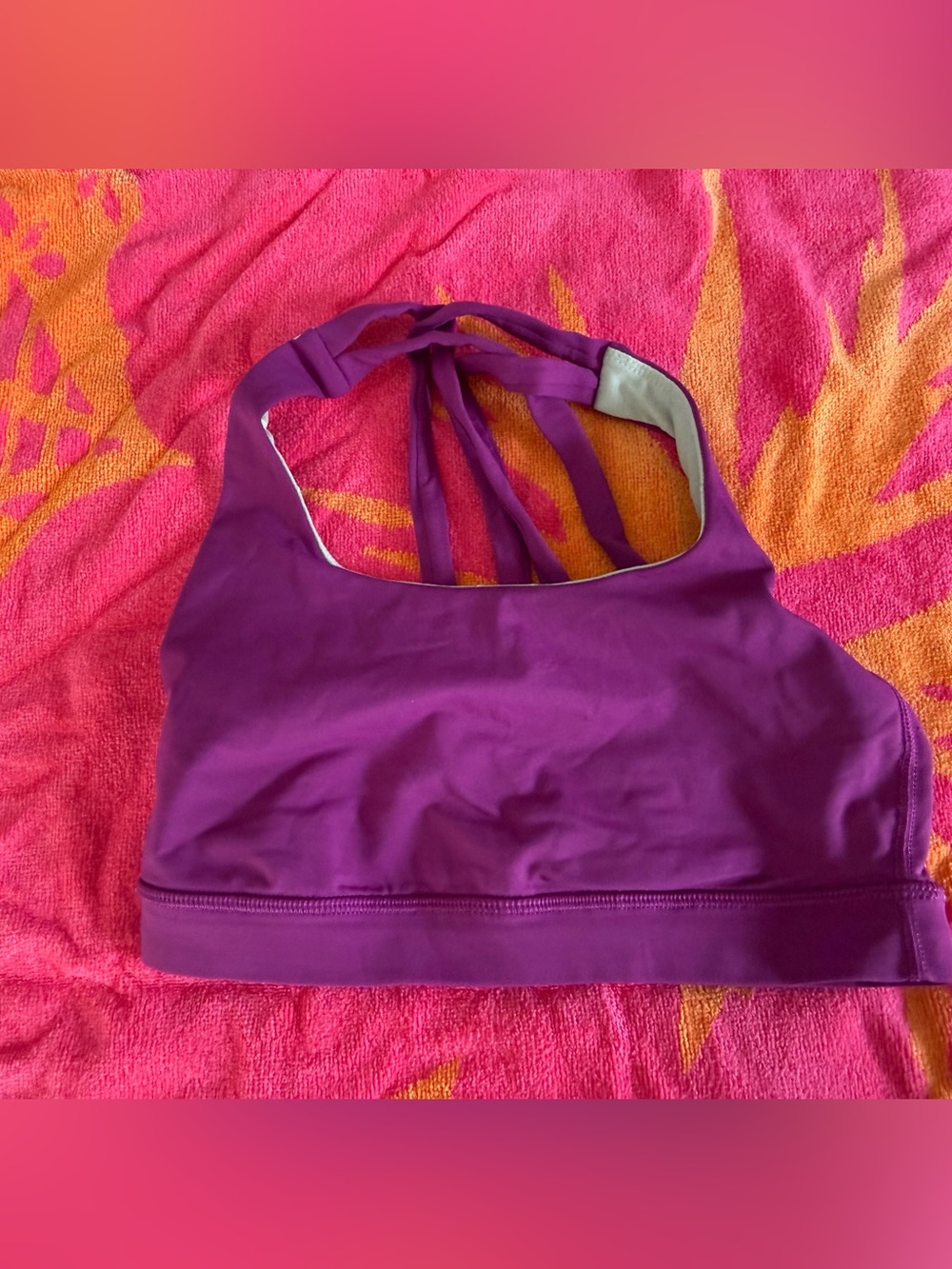 Lululemon sports bra